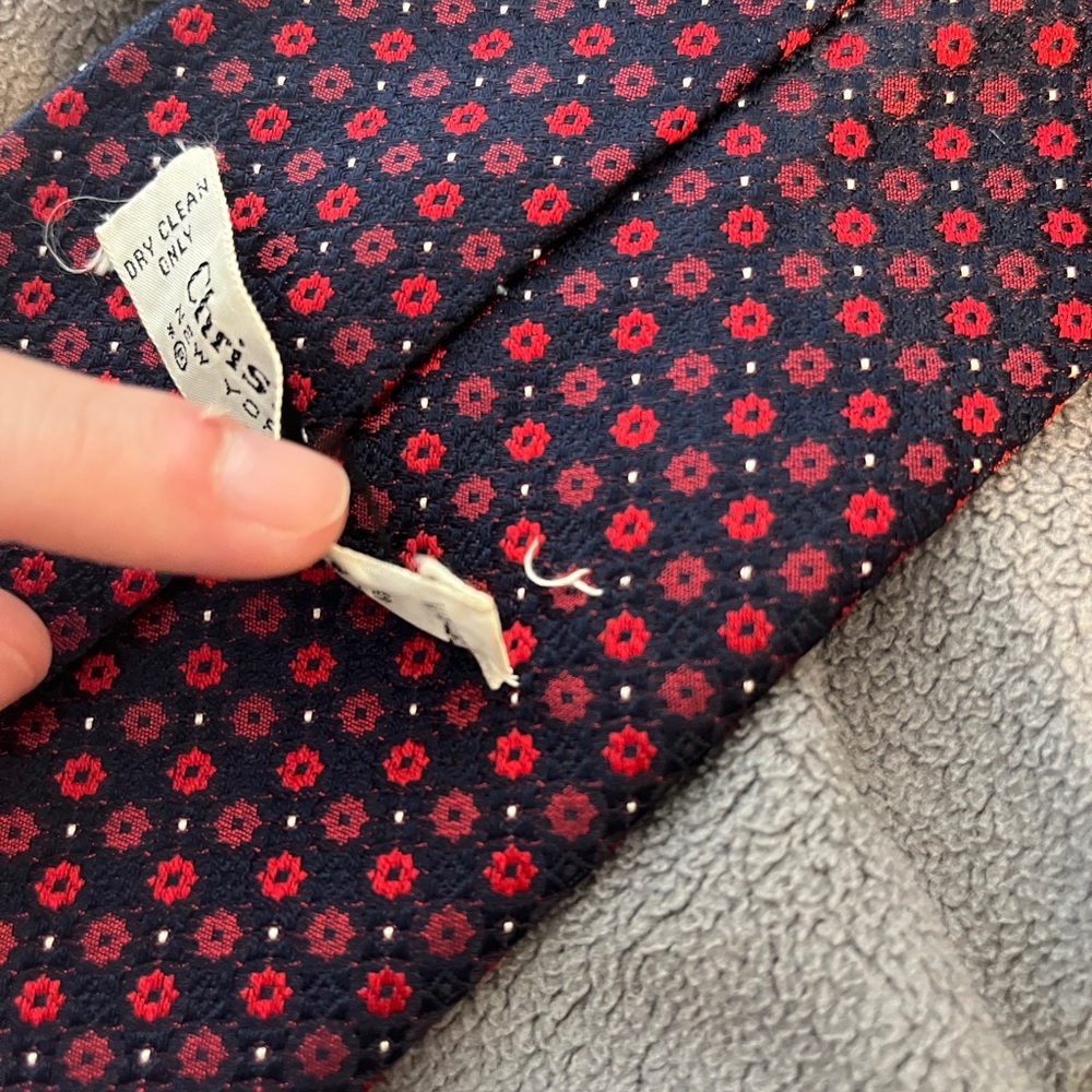 Dior Red Silk Tie with Geometric Pattern 90s Vintage - Picture 4 of 5